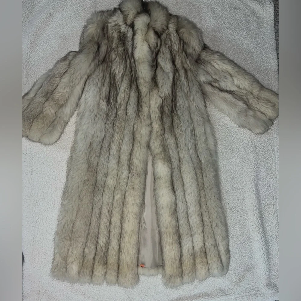 Fox Fur Jacket - Picture 2 of 4